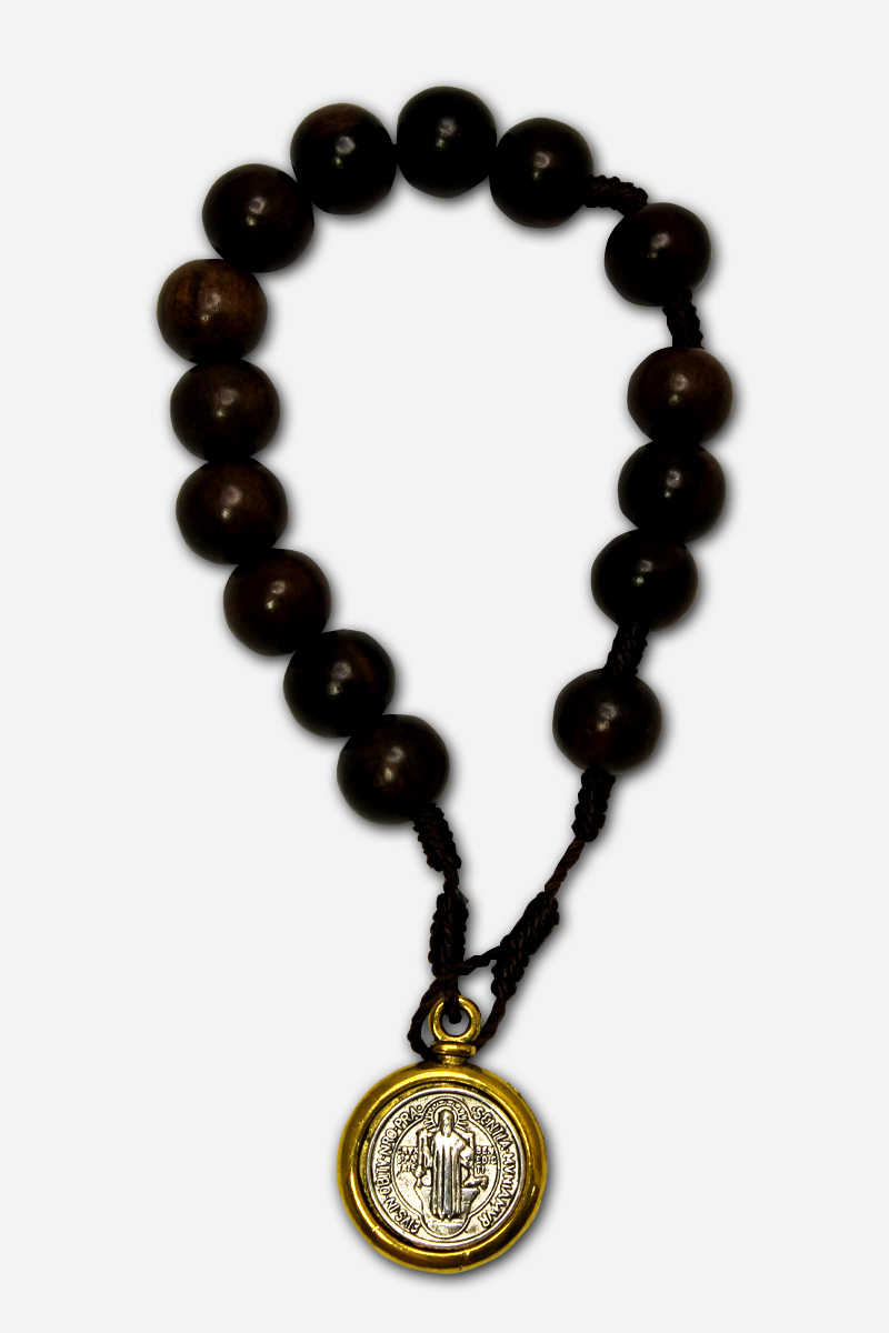 KNOTTED KAMAGONG BRACELET WITH SAINT BENEDICT MEDAL - BEADS