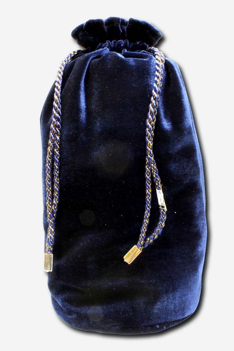 CHALICE WITH PATEN AND POUCH - - Image 4