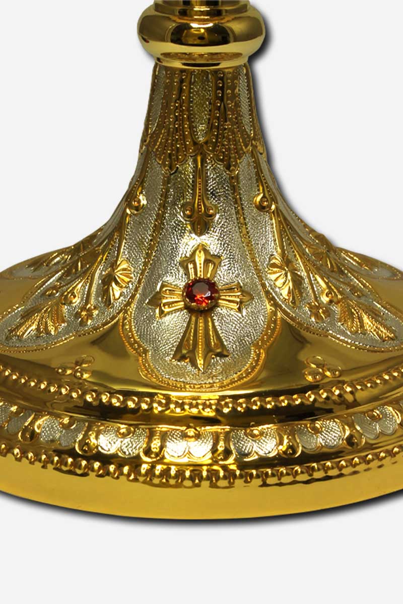 CHALICE WITH PATEN AND POUCH - - Image 3