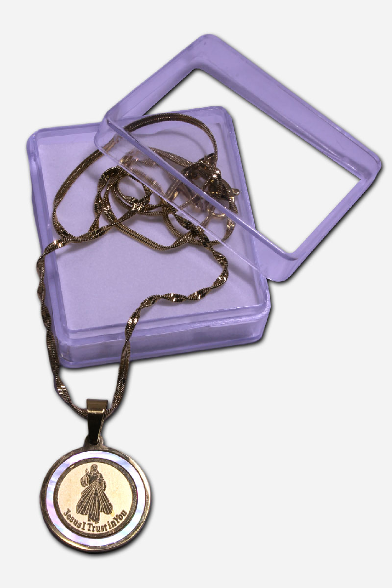 DIVINE MERCY NECKLACE GOLD COLORED WITH KAPIS
