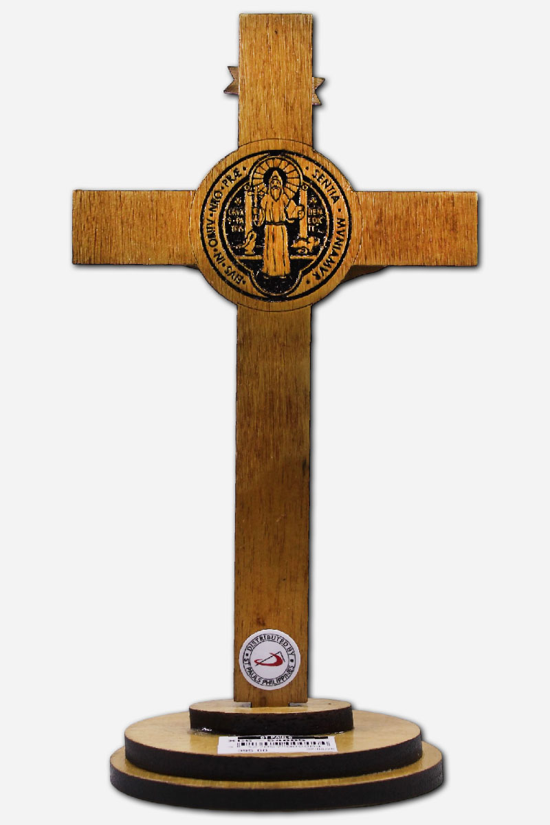 WOODEN CRUCIFIX WITH ENGRAVED SAINT BENEDICT MEDAL - - Image 5